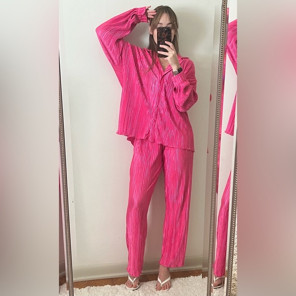Hot Pink Plisse Set - Picture 3 of 7